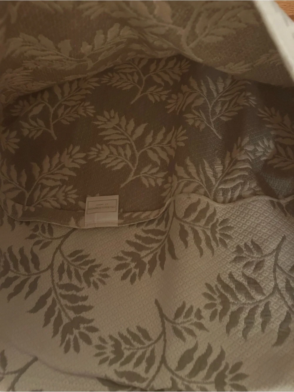 Colchass S. Domingos At Home Large Green & White Leaf Patterned Pillowcase